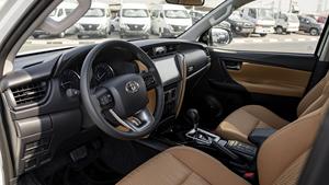 Mejor Precio, Gran Venta, Toyota Fortuner EXR 2.7P 2025 – Blanco / Volante a la Izquierda - Product Image 5