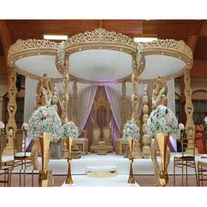 Piliers de mariage exquis en forme de cœur, mandap de célébration, mandap en bois, mandap à double poteau, décoration d'événement au Nouveau-Mexique - Product Image 1