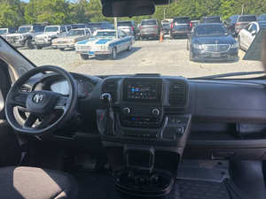 Pristine propre 2023 RAM ProMaster 2500 136 WB - Product Image 4