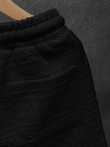 Sommerliche Luxus-Freizeithose Einfarbige Weiße Jacquard-Herrenshorts mit Elastischem Bund Trendige Strandshorts - Product Image 3