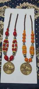 Collares de cuentas de resina hechos a medida con colgantes de latón ideales para diseñadores de joyas para reventa en diferentes opciones de color - Product Image 2