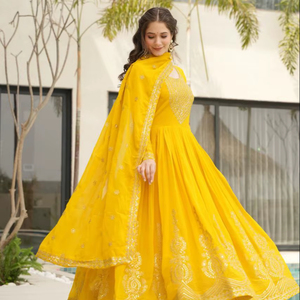 Belle collection de robes de couleur jaune de créateur Faux tissus en soie fleuris avec broderie Zari Sequence Work pour les femmes - Product Image 1