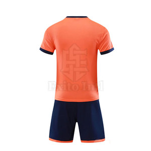 Uniformes de Fútbol Unisex Más Populares de Secado Rápido, Diseño de Logotipo Personalizado, 100% Poliéster, Impresión por Sublimación, Nombre del Equipo Personalizado, Alta Calidad - Product Image 2