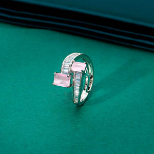 Anillo clásico de CZ con chapado en rodio Mayoristas de joyería de moda en India Anillo elegante para mujer - Product Image 5