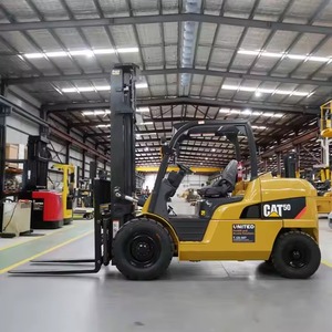 รถยก CAT มือสอง 3 ตัน (FD30) ขับเคลื่อน 4 ล้อ เกียร์ธรรมดา พร้อมรับประกัน 1 ปี รวมเครื่องยนต์ ปั๊ม และชิ้นส่วนมอเตอร์ - Product Image 2