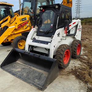 Bobcat S18 originale d'occasion petite chargeuse compacte à gouverner en bon état prix bas avec de faibles heures fabriquées au Japon - Product Image 1