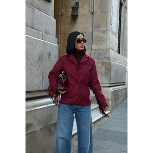 Chaqueta de Gamuza Borgoña con Borlas, Accesorio de Moda para Mujer - Product Image 1