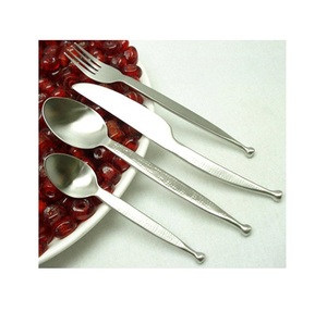 Couverts en acier inoxydable faits à la main avec de l'argent poli pour la maison ensemble de couverts en métal pour la cuisine - Product Image 1