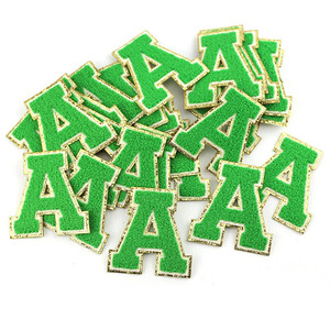 Parches de chenilla bordados personalizados nuevo estilo al por mayor para ropa de hombre tela de alta calidad sensación fácil de coser accesorio - Product Image 1