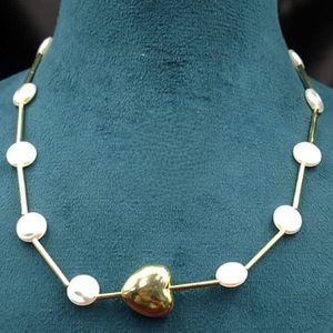 Collar de Alta Calidad con Aspecto Elegante en Tono Dorado, Colección para Bodas, Fiestas y Uso Diario para Mujeres y Niñas - Product Image 1