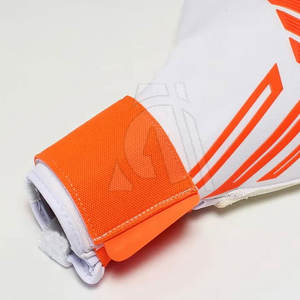 Gants de gardien de but en cuir antidérapants très demandés, fabriqués sur mesure avec protection des doigts - Product Image 5