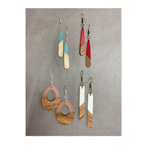 Pendientes de aro de madera y resina hechos a mano estilo color personalizado para mujer y pieza de diseño y artesanía natural - Product Image 1