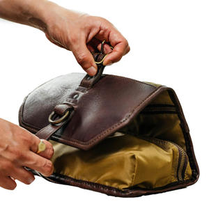 Medium Capacity Eco-Friendly PU Leather Travel Makeup Organizer <b>Case</b> Portable Large <b>Cosmetic</b> <b>Bags</b> Zipper Closure Strap for Men - Product Image 1