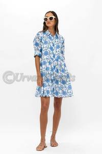 ผลิตจากผ้าฝ้ายโปพลินโครงสร้างเบา ๆ รายละเอียดปุ่มสไตล์เสื้อสวมหัว ปลอกม้วนปรับได้พร้อมตัวปิดปุ่มความยาวกลาง - Product Image 3