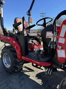 Tractor Mahindra 1120HST de Alta Calidad, Máquina Agrícola en Buen Estado, Mini Tractor 4x4 Disponible para la Venta - Product Image 2