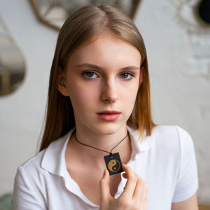 Colgante rectangular de shungita pulido con serigrafía Ying Yang 1.2*1.6 pulgadas (30*40 mm) - Product Image 5