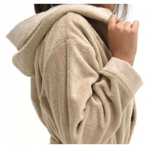 Accappatoio Invernale con Cappuccio in Spugna per Adulti, 100% Cotone Pettinato Morbido, con Ricamo Personalizzato, 420gsm, Multi-Stile e Scatola Opzionale - Product Image 2