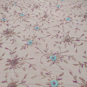 Material de Bordado Floral con Cuentas Hecho a Mano Personalizado - Product Image 1