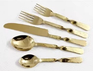 Ensemble de couverts en acier inoxydable faits à la main nouveau design manche en métal plaqué or cuillère fourchette couteaux pour usage de table accessoires de coutellerie - Product Image 3