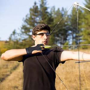 Guantes de Tiro con Arco tradicionales con correa ajustable Construcción duradera e impresión de logotipo personalizado para suministro a granel de etiqueta privada - Product Image 5