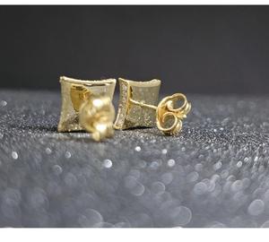 ต่างหูเพชรทองน้ำหนักเบาสวยงามสำหรับผู้หญิง เครื่องประดับระยิบระยับหรูหรา เหมาะสำหรับเป็นของขวัญและสวมใส่ในชีวิตประจำวัน - Product Image 3