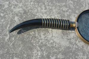 Mango de madera Lupa óptica Lente de vidrio plano Lente convexa doble para suministros - Product Image 3