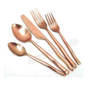 Couverts à poignée en acier inoxydable et métal avec finition dorée Ensemble de couverts nouveau design pour usage domestique Ensemble de couverts de voyage - Product Image 2