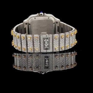 Montre en diamant moissanite entièrement sertie d'or, best-seller, pour les réunions d'affaires, les événements formels et une utilisation décontractée, disponible à la vente - Product Image 4