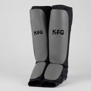 Protège-tibias classiques pour l'entraînement de boxe pour hommes, sangles réglables, cuir PU, antidérapants, légers, pour la boxe, le kickboxing, les arts martiaux, la salle de sport - Product Image 1