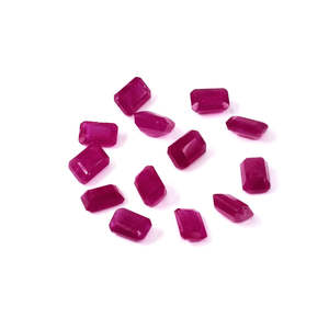 Pierres précieuses naturelles africaines non traitées, rubis taillés en octogone et garnet rouge facetté 3x5mm & 4x6mm couleur péridot - Product Image 1