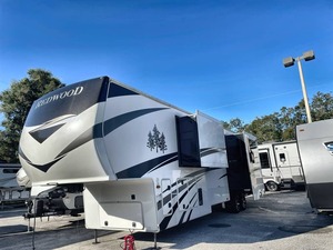 ผู้จัดจำหน่ายรถพ่วงมือสองปี 2021 ยี่ห้อ Red wood รุ่น CROSS ROADS 4001 LK Fifth Wheel - Product Image 5