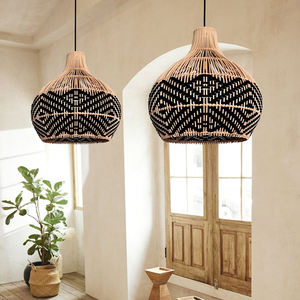 Lámpara Colgante de Ratán Negro Hecha a Mano, Pantalla de Mimbre Tejida, Decoración Boho Natural, Lámpara de Techo con Iluminación de Bambú de Vietnam - Product Image 3