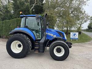 Hollandd รถแทรคเตอร์70HP สีน้ำเงิน T7225ใหม่พร้อมเครื่องยนต์ fpt ปั๊มเฟืองขับและกระปุกเกียร์สำหรับขาย - Product Image 2