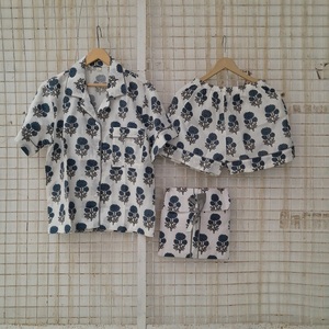 ชุดนอนเด็กผ้าฝ้ายพิมพ์ลายคุณภาพสูง เสื้อแขนสั้นและกางเกงขาสั้น ชุดนอนเด็กใส่สบาย - Product Image 1