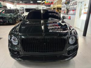 Bentley Flying Spur V8 AWD 2022, Listo para Enviar - Product Image 1