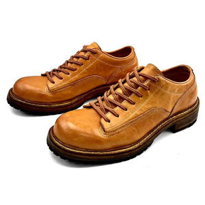 รองเท้าหนังผู้ชายแบบคลาสสิค แต่งลายโบรก หนังวัวแท้ รองเท้าธุรกิจ พื้นกันลื่น เหมาะสำหรับทำงาน รองเท้าผู้หญิงแบบทางการ - Product Image 3