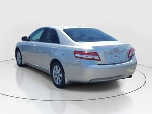 EN SOLDE! Véhicule commercial d'occasion Toyota Camry LE 2011 en vente aux enchères par un courtier - Product Image 4