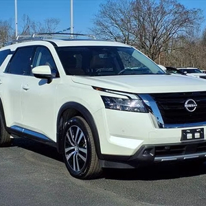 Nissan Pathfinder SUV 2024 Recién Llegado 4WD Certificado Impecable RHD/LHD Caja de Cambios Automática Cuero Oscuro Izquierdo Turbo Eléctrico AWD ACC - Product Image 1