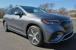 2023 M E R C E D E S - Benz EQE350 4MATIC SUV Faible kilométrage Boîte de vitesses automatique Direction à gauche souple Pneu R20 État sombre - Product Image 3