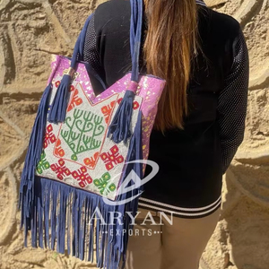 Sac à main à franges en cuir suédé de style bohème pour femmes - Product Image 1
