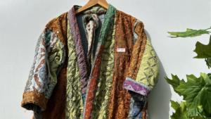 Abrigo de invierno acolchado Vintage largo para mujer de la mejor calidad, chaqueta Kantha de algodón multiretazos hecha a mano, tela estampada informal de primavera - Product Image 2