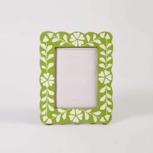 Fourniture directe d'usine de cadres photo incrustés de résine exclusifs Produit de cadre en résine de haute qualité - Product Image 4