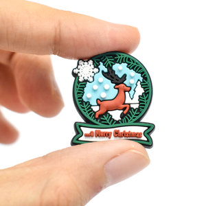 <span class=keywords><strong>Lot</strong></span> <span class=keywords><strong>de</strong></span> breloques <span class=keywords><strong>de</strong></span> chaussures bon marché en gros en ligne <span class=keywords><strong>de</strong></span> qualité fine breloques en PVC souple élastique chaussures décorations <span class=keywords><strong>de</strong></span> chaussures <span class=keywords><strong>de</strong></span> noël bricolage breloques - Product Image 4