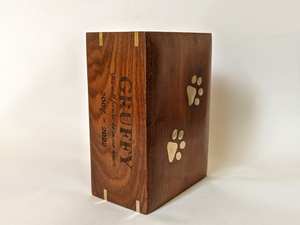 Urne pour animaux de compagnie faite à la main pour les cendres Urne funéraire en palissandre personnalisée idéale pour les cendres de chien et de chat Cadeau de sympathie pour la perte d'animaux de compagnie - Product Image 2