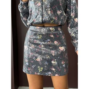 Topshow Wholesale Women's Floral Print Sequined Short <b>Skirt</b> - Stylish Polyester Mini <b>Skirt</b> for Casual Wear, Party, and Club - Product Image 4