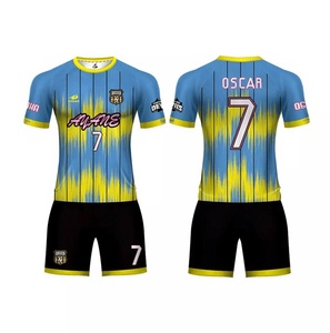 Conjunto de Camiseta de Fútbol Profesional de Alta Calidad, Secado Rápido, Transpirable, Tela Estampada por Transferencia de Calor, 100% Poliéster, Nombre del Jugador Personalizado - Product Image 1