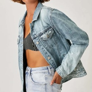 Vêtements d'extérieur pour femmes de dernière conception de marque Veste en jean courte à manches longues boutonnée à la mode avec poches Vestes pour femmes pour fille - Product Image 3