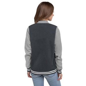 Vestes de baseball pour femmes en gros OEM avec logo personnalisé, vestes de baseball pour femmes en molleton tricoté respirant, coupe courte, unie - Product Image 3