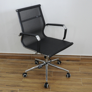 Silla de Oficina Tradicional Ajustable de Metal Cromado con Respaldo Bajo de Espuma y Tela, Reposacabezas, Materiales PP/PU - Product Image 2
