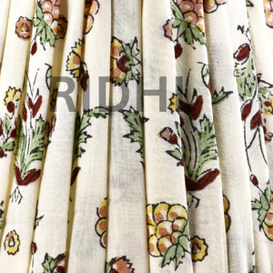 Pantalla de Lámpara de Algodón con Estampado Floral Amarillo Jazmín, Hecha a Mano en India, Decoración de Interiores para el Hogar, Lujo Artesanal - Product Image 4